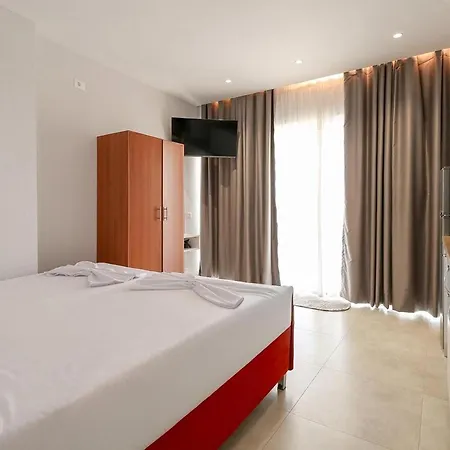Hotel Bliss